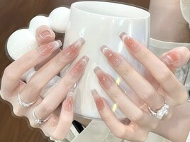 チークマグネットフレンチネイル