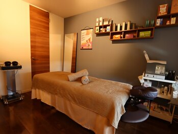 ソーノ(sono)の写真/【最新美容機器を新導入♪】くすみやザラつきの原因となる不要な老化角質をやさしく取り除きます。