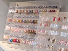 エスプラス(S+)の雰囲気（マグネットジェルだけで100色以上◎全600色以上の品揃え♪）