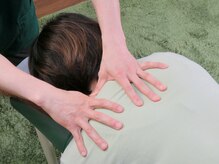 椎名亮 整体院/肩の施術です