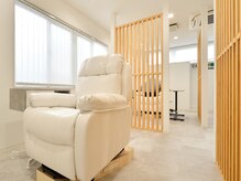 【空間】全席半個室×フルフラットソファで過ごす極上の美容時間