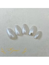 シンプルワンポイントラメネイル