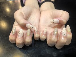グレージュ