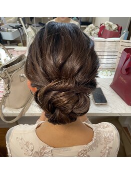 エムアイ 六本木(Mi)/綺麗めゆるふわシニヨン