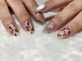 一度はやりたい！ヒョウ柄ネイル