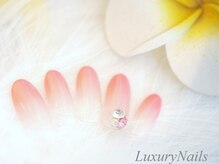 ラグジュアリーネイルズ アカバネ(Luxury Nails Akabane)/Vカットビジュー¥5980