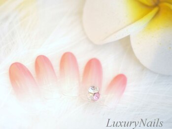 ラグジュアリーネイルズ アカバネ(Luxury Nails Akabane)/Vカットビジュー¥5980