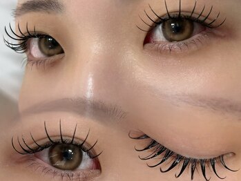 ラキ(Laki)の写真/下がりまつ毛も解消！パリエクで叶える、根本から立ち上がる感動のボリュームと長さ☆