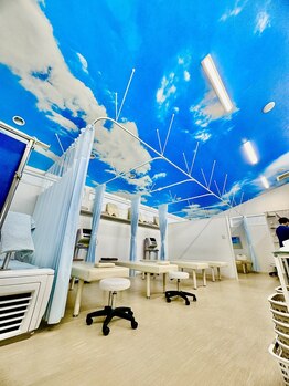 あおぞら鍼灸整骨院/開放感のある施術室