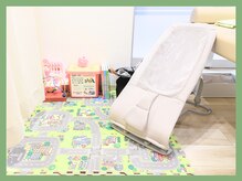 ほねキング 南柏駅前整体院の雰囲気（お子様連れ大歓迎！キッズスペース完備で通いやすい♪）