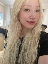 ウヌ アイ ショップ(UnU eye shop) momoka 