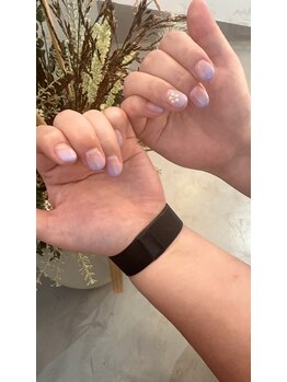 プルメリアドット(Plumeria.)/紫グラデーションネイル