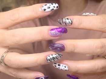 クルル(curule)/ハロウィン詰め込みネイル