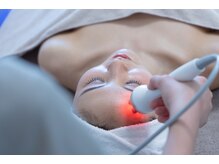 ルクサージュ(LUXAGE)/スリムショックフェイシャル紹介