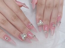 ラビィ(Raviy)/ビジューネイル