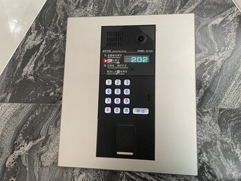 シークレット(secret)/【道案内】9.インターホン