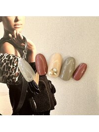 くすみカラー3色ネイル