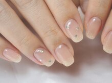 ミーナネイル(miinanail)/肌なじみキラキラネイル