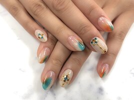 SUMMERなニュアンスネイル