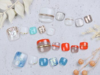 アーモネイル 札幌(Amo Nail)の写真/お気に入りのコーデに合わせて足先を華やかに!気になる最旬デザイン&カラーで足元のオシャレも抜かりなく☆