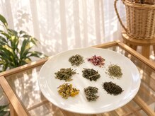 ユラクプラス 薬院(YURAKU+)の雰囲気（セレクトハーブよもぎ蒸し♪お好きな香りで癒し効果がぐぅ～とUP）