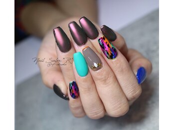 ネイルサロン R/スタイリングコース8030円 Aki