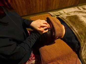 アジアンリラクゼーション ヴィラ 円山店(asian relaxation villa)の写真/炭酸泡使用♪ヘッドスパで目の疲れや首、肩の凝りを解消◎バリリゾート調の空間で疲れを癒しませんか？