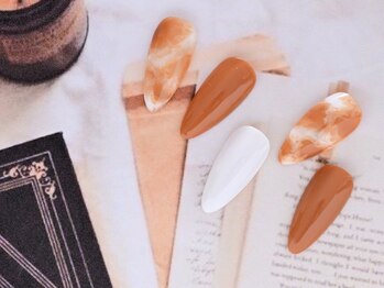 シエル ネイルズ(CIEL NAILS)/ 9月 ハンド 定額 シンプル1