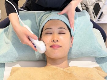 ビトリア 小顔 骨盤美容矯正サロン(BITORIA)の写真/超音波×オイルマッサージ×矯正を組み合わせた贅沢ケアで、すっきり軽やかな小顔美人へ☆