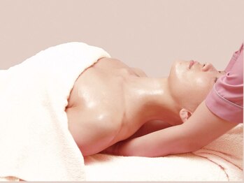 エステサロン さくら 南越谷店/背中リンパマッサージ