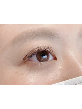 ナチュラル上品な目元にしたい