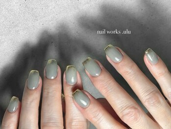 ドットウル(.ulu)/ミラーグラデ