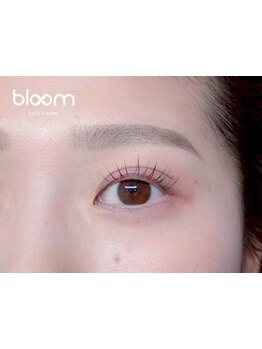 ナチュラル上品な目元にしたい