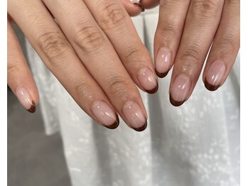 ネイルサロン ティフィン(tiffin)/～Brown French Nail～