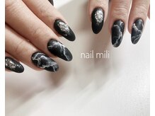 多数ネイルデザインをご用意してます♪