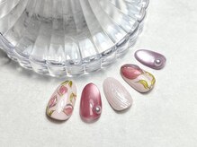 フロッシュ(FROSCH)の雰囲気（上品&華やかなお手元に。毎月変わる定額デザインネイル6650円。）