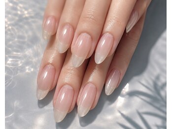 フリーミ(FREEME)の写真/【薄い・割れる爪に】ケア重視でモテる美爪へ