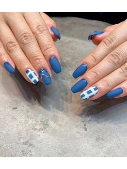 エム(em)/マットチェックネイル