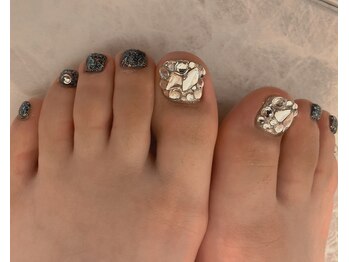 フットネイル【牛柄】