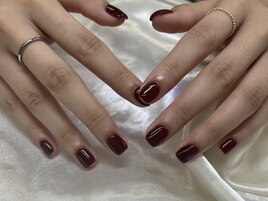 ボルドーワンカラーネイル