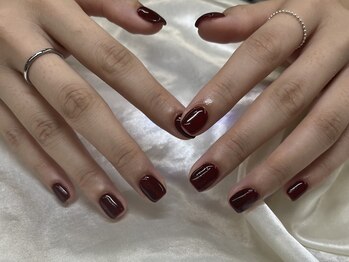 インザピンクリリー(in the pink LILY)/ボルドーワンカラーネイル