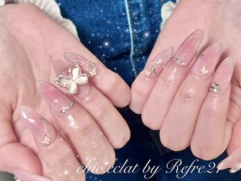 シックエクラ バイ リフレ21(chic eclat by Refre21)の写真/持ち込みデザインOK！上品ネイルをスピーディ施術＆モチが良いフィルインで♪