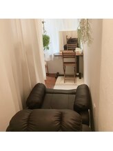 アイラッシュアンドヘアメイク チュラ(chula)/店内2《ブラウン基調の部屋》