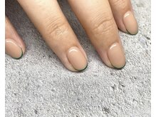 ユニネイル(U.Ni nail)/細フレンチでトレンド感◎