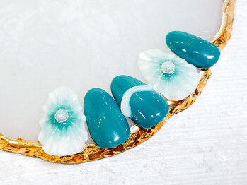 ぷっくりフラワーネイル