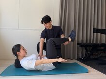 鍼灸・整体スマイルアップ 梅田院【整体/肩こり/腰痛肩こり/美容鍼/小顔美容鍼】/マットピラティス