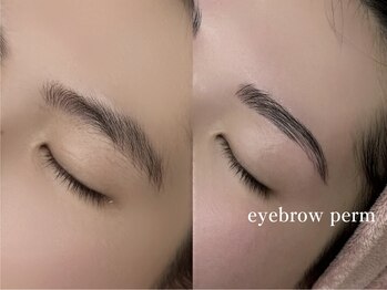ニナ コレクション 那覇おもろまち店(Nina collection)の写真/自分では整えにくい眉毛はプロの手で美しく。眉毛ワックスで骨格に合った自然なのに洗練された立体美眉へ♪