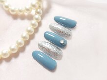 ティアラ(Tiara)/ギラギラネイル