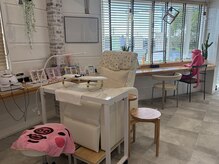 サロン ド スター(salon de starrrrr)の雰囲気（完全個室の広々とした空間でお寛ぎ頂けます☆）
