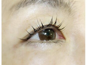 ウミカサロン(Umika Salon)/まつげパーマで上向きまつげに